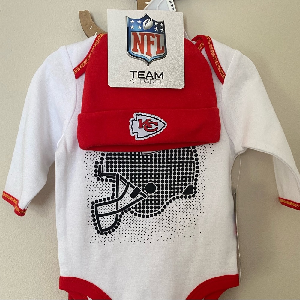 Kansas City Chiefs baby outfit 0-3 months brand new with tags